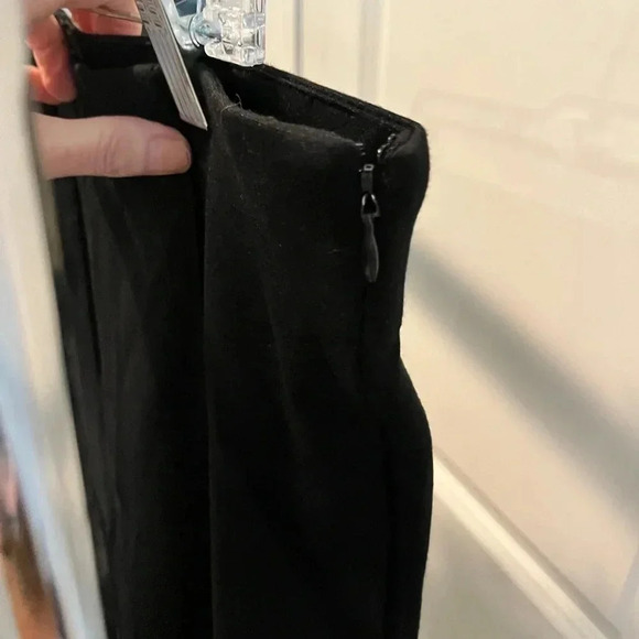 Soft and Stylish Black Pants - Size 16 - Picture 5 of 5
